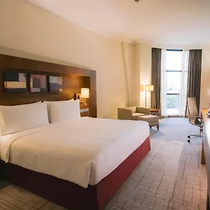 4* فندق هوليدي ان ابوظبي